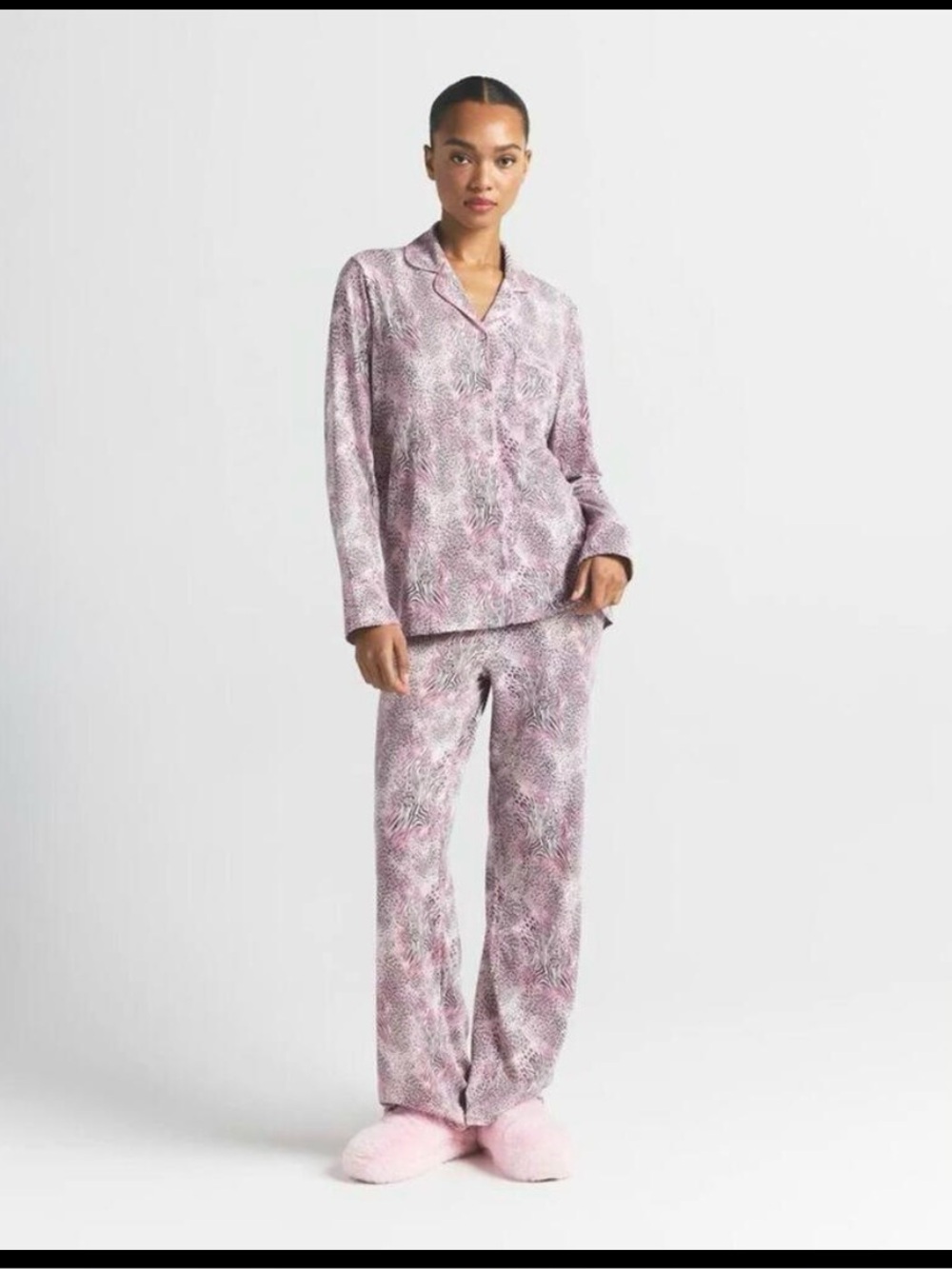 SKIMS LONG SLEEVE BUTTON UP SET (NWT) - Size XS - Bloom Mini Multi Animal